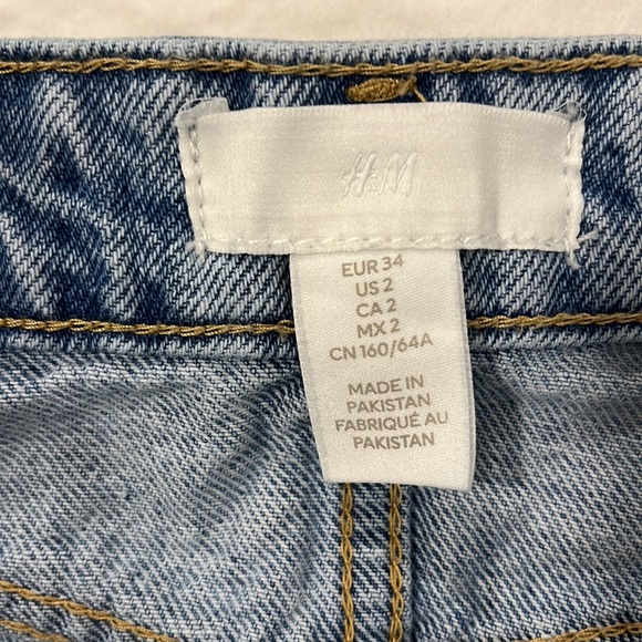 Women’s Denim Shorts from H&M - Picture 4 of 5